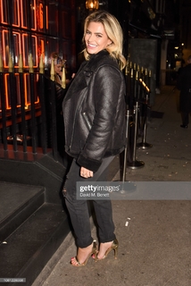Megan Barton Hanson feet photo 7