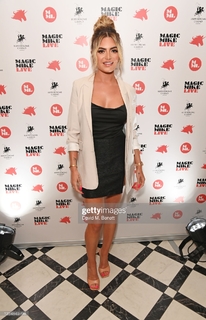Megan Barton Hanson feet photo 4
