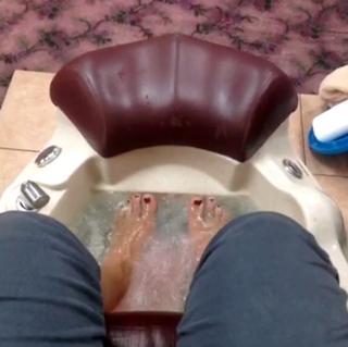 Megan Batoon feet photo thumbnail