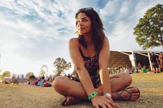 Megan Batoon feet photo thumbnail