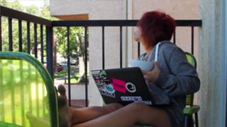 Megan Batoon feet photo thumbnail