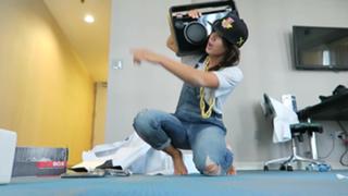 Megan Batoon feet photo thumbnail