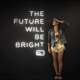 Megan Batoon feet photo thumbnail