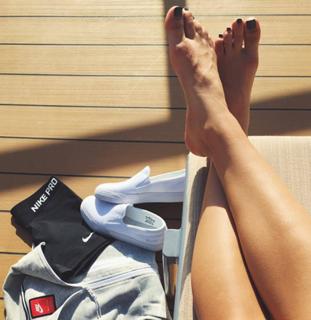 Megan Batoon feet photo thumbnail