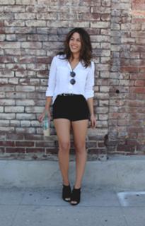 Megan Batoon feet photo thumbnail