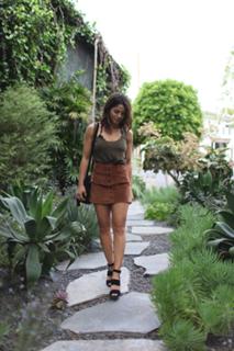 Megan Batoon feet photo thumbnail