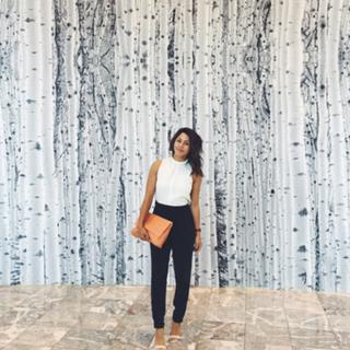 Megan Batoon feet photo thumbnail