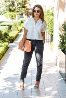 Megan Batoon feet photo thumbnail