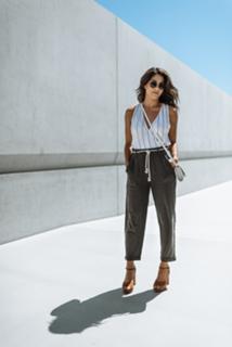 Megan Batoon feet photo thumbnail