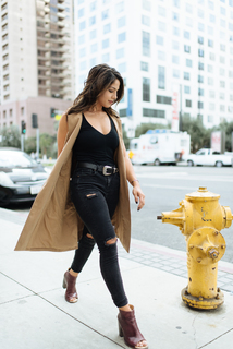 Megan Batoon feet photo thumbnail