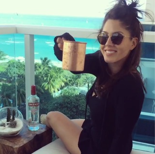 Megan Batoon feet photo thumbnail