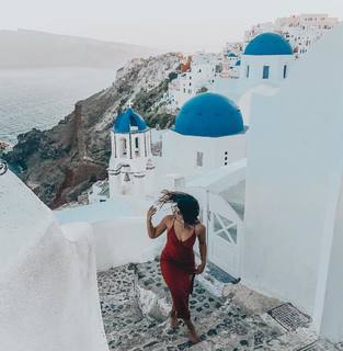 Megan Batoon feet photo thumbnail