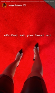 Megan Batoon feet photo thumbnail