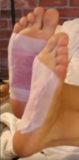 Megan Batoon feet photo thumbnail