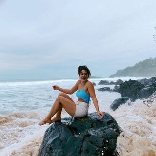Megan Batoon feet photo thumbnail