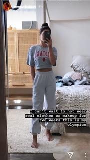 Megan Batoon feet photo thumbnail