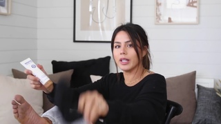 Megan Batoon feet photo thumbnail
