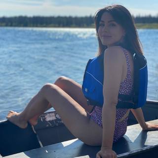 Megan Batoon feet photo thumbnail