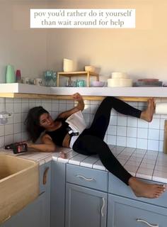 Megan Batoon feet photo thumbnail