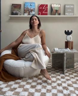 Megan Batoon feet photo thumbnail