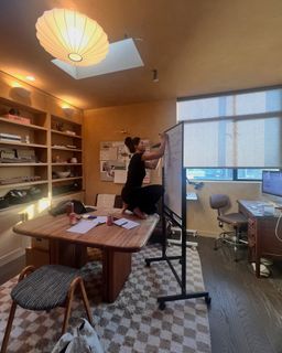 Megan Batoon feet photo thumbnail