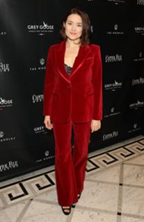 Megan Boone feet photo thumbnail