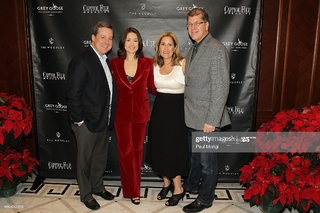Megan Boone feet photo thumbnail