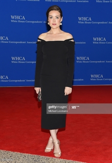 Megan Boone feet photo thumbnail