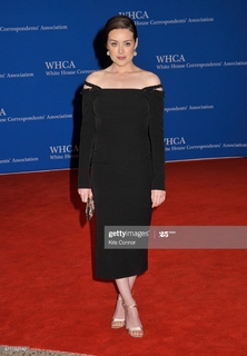 Megan Boone feet photo thumbnail