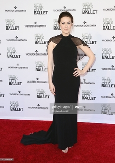 Megan Boone feet photo thumbnail