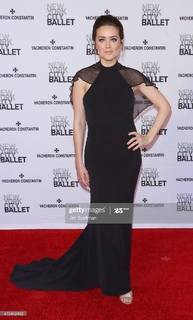 Megan Boone feet photo thumbnail