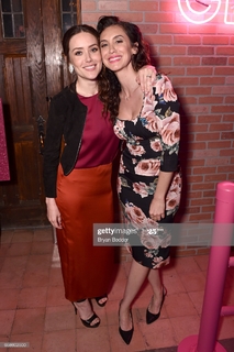 Megan Boone feet photo thumbnail