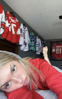 Megan Eugenio feet photo thumbnail
