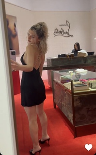 Megan Eugenio feet photo thumbnail