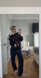 Megan Eugenio feet photo thumbnail