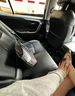 Megan Eugenio feet photo thumbnail