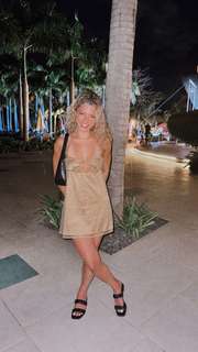 Megan Eugenio feet photo thumbnail