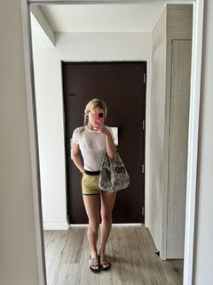 Megan Eugenio feet photo thumbnail