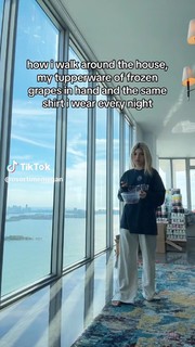 Megan Eugenio feet photo thumbnail