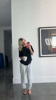 Megan Eugenio feet photo thumbnail