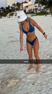 Megan Eugenio feet photo thumbnail