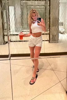 Megan Eugenio feet photo thumbnail