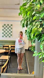 Megan Eugenio feet photo thumbnail