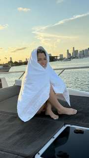 Megan Eugenio feet photo thumbnail