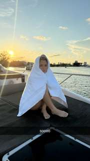 Megan Eugenio feet photo thumbnail