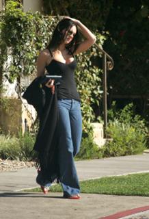 Megan Fox feet photo thumbnail