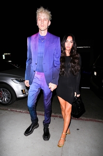 Megan Fox feet photo thumbnail