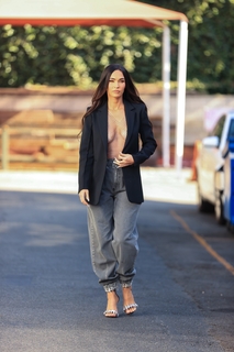 Megan Fox feet photo thumbnail