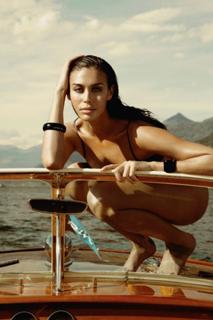 Megan Gale feet photo 4