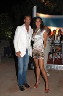 Megan Gale feet photo 2